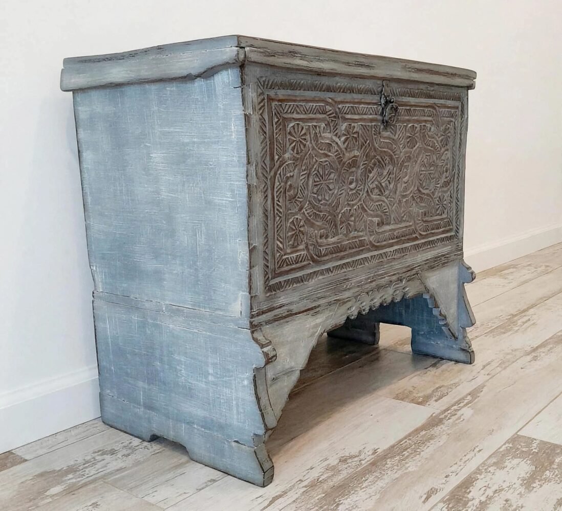 The Late 19th-Century Armenian Carved Trunk - Image 3