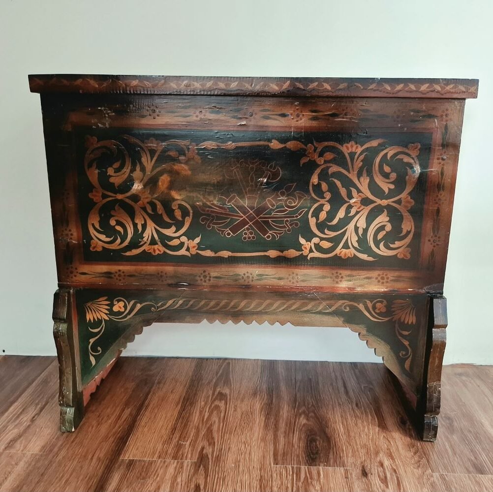 The Transylvanian Dowry Chest - Image 2